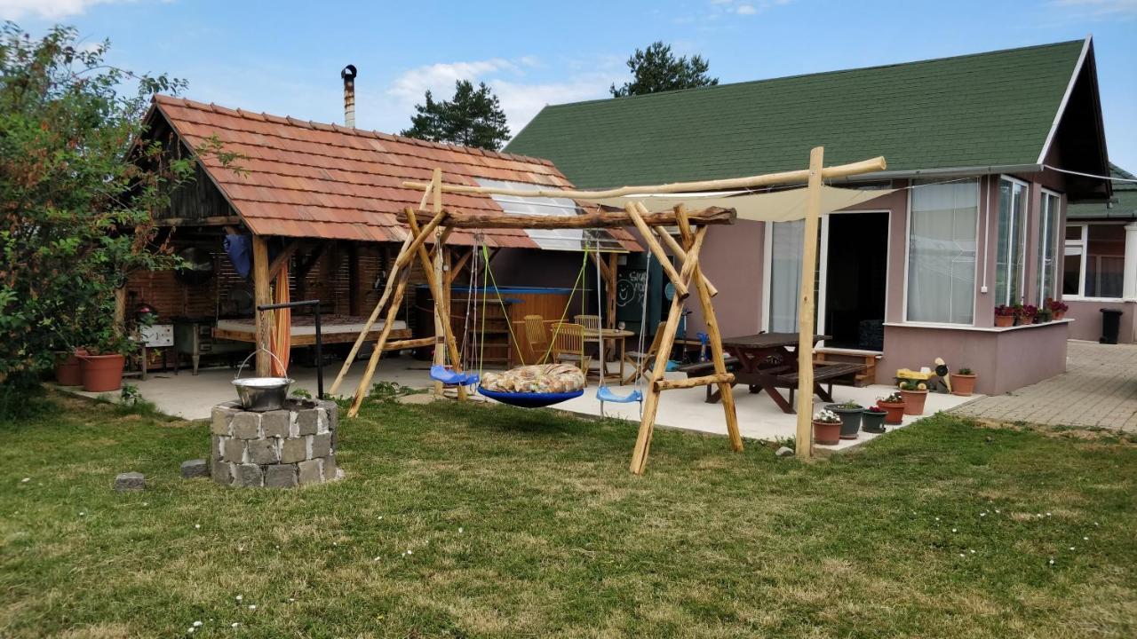 Novákporta vendégház Lakhegy Esterno foto